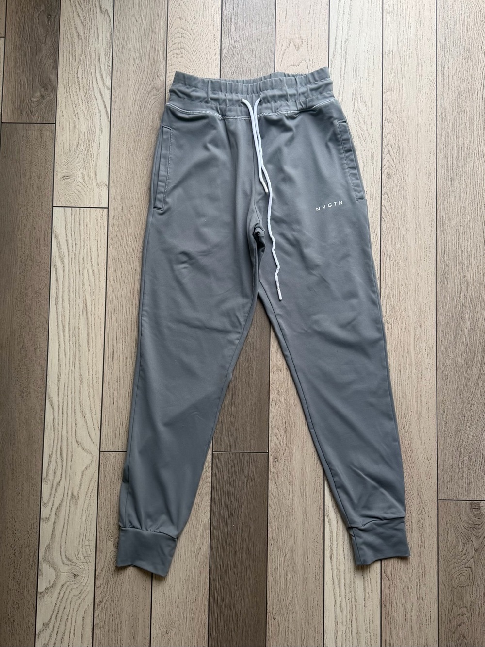 NVGTN Women’se Cloud Gray Performance Joggers size S